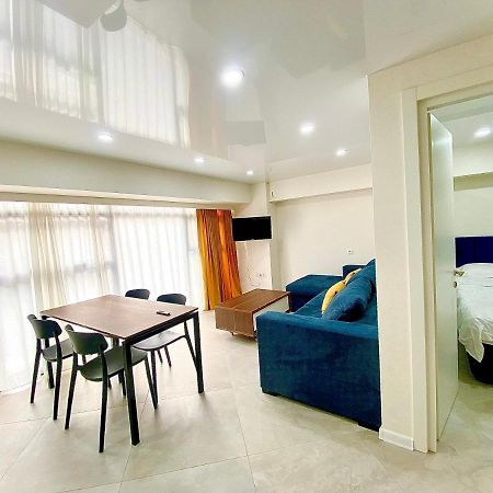 Gss - A Apartment Tbilisi ภายนอก รูปภาพ