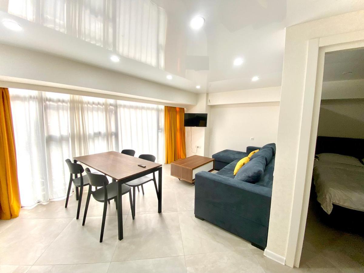 Gss - A Apartment Tbilisi ภายนอก รูปภาพ